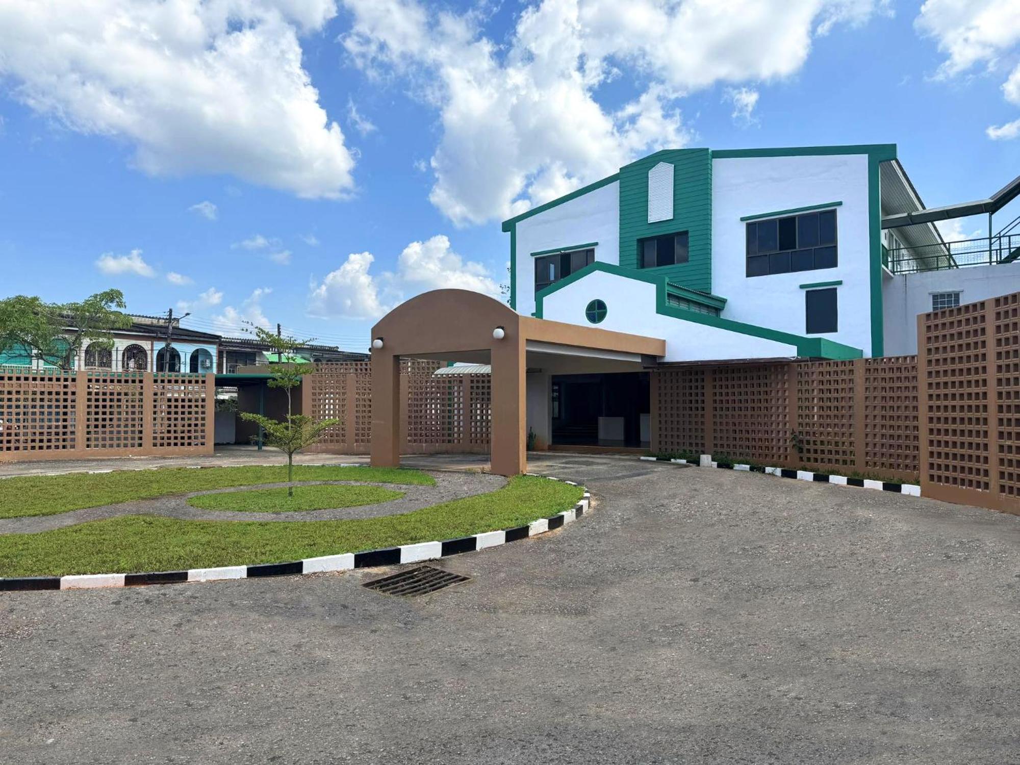 Plernpetch Hotel Surat Thani Exterior foto